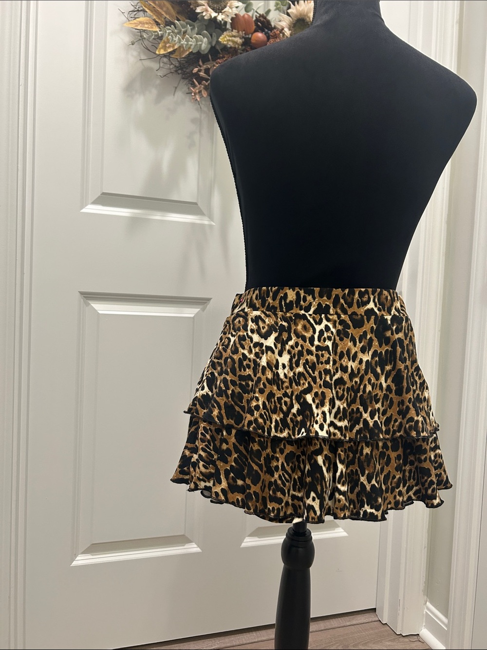 Leopard Print Tiered Ruffle Women’s Skort Size XS - Picture 5 of 7